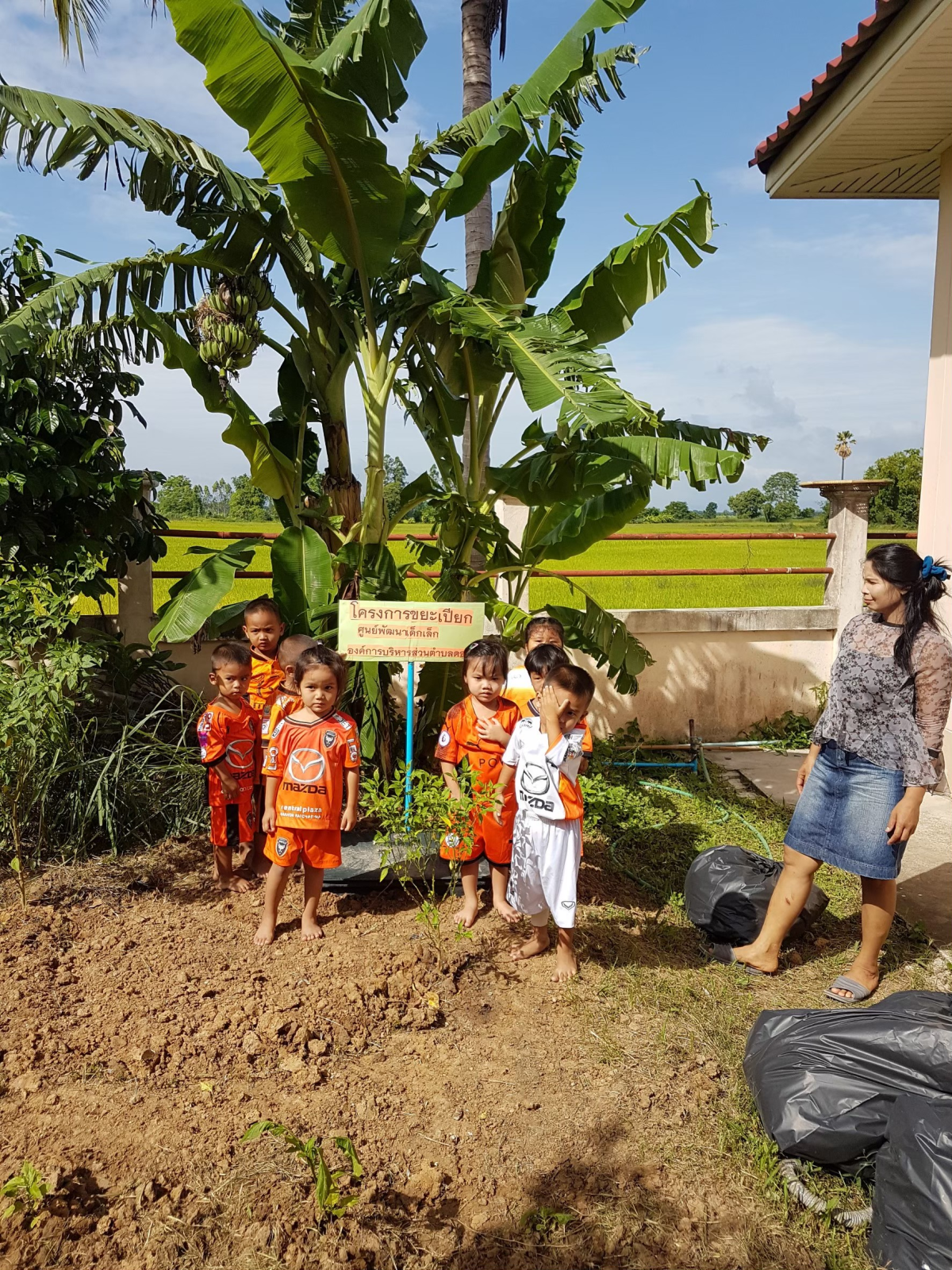 เจ้าหน้าที่ลงพื้นที่ติดตามการขับเคลื่อนแผนปฏิบัติการเชิงกลยุทธ์แนวใหม่ (Re-X-Ray) โครงการถังขยะเปียก ลดโลกร้อน